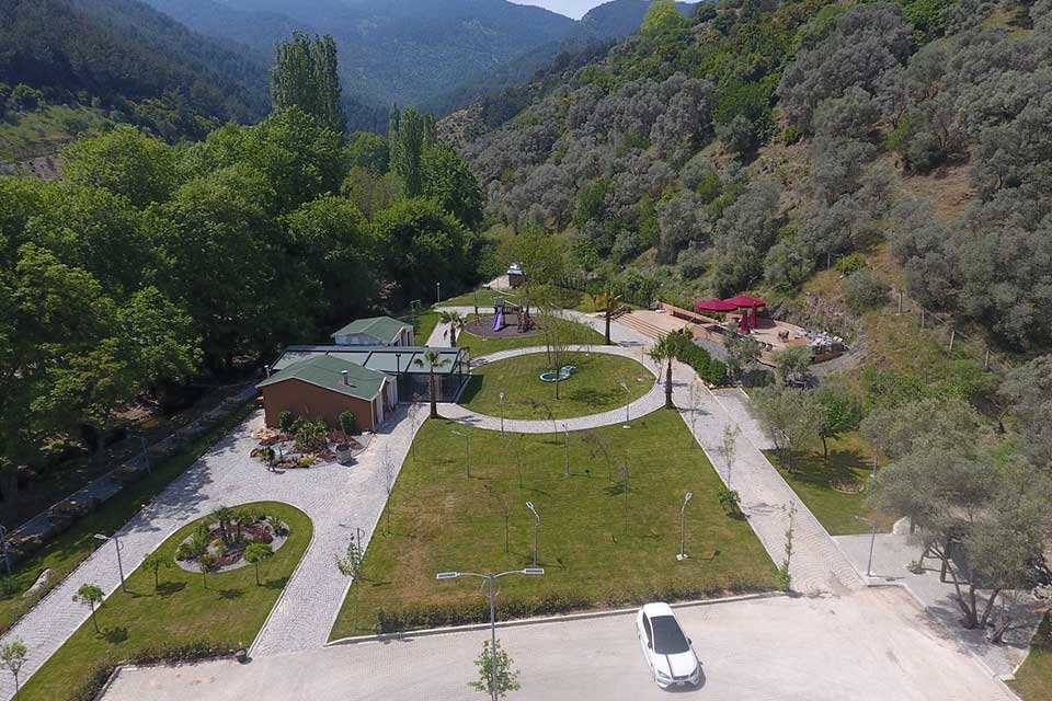 Narlıdere Belediyesi&rsquo;nin Ali Onbaşı Deresi &uuml;zerinde yapımını tamamladığı Pak Orman