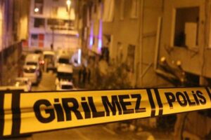 Esenyurt’ta bir kadın parkta bıçaklanarak öldürüldü. Alınan bilgiye göre, İstiklal