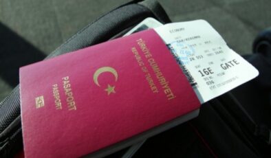 Pasaport krizi: Teslimat süresi uzadı, uçak biletleri yandı