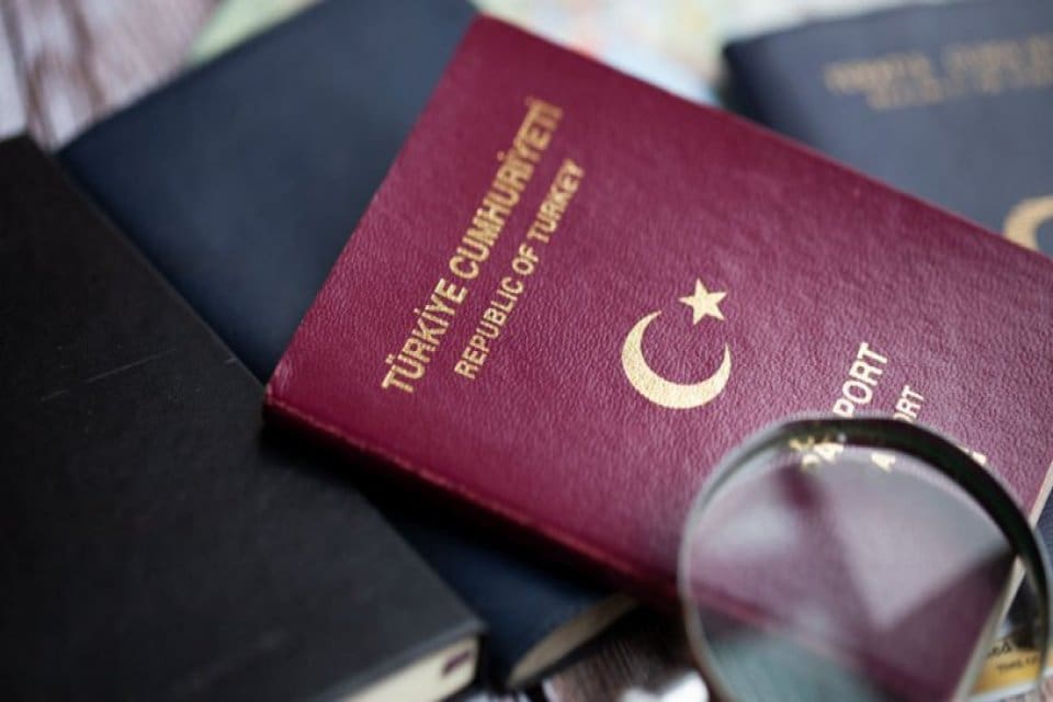 Pasaport har&ccedil;larının, yeni yılda yeniden değerleme oranının y&uuml;zde 100'&uuml; aşacağı