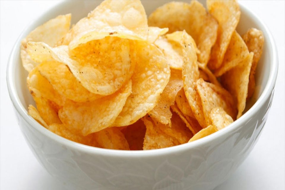 Birçok araştırma yapan bilim insanları düzenli olarak patates cipsi yemenin