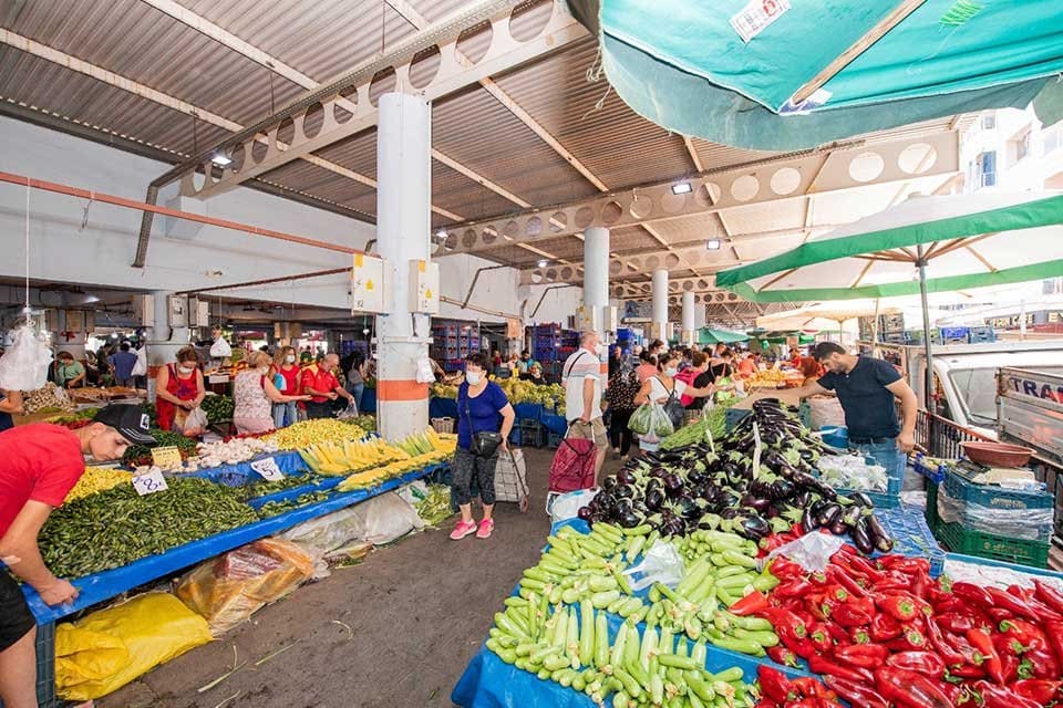İzmir B&uuml;y&uuml;kşehir Belediyesi, Karşıyaka Yalı Mahallesi&rsquo;nde kurduğu &lsquo;Kompost &Uuml;retim Prosesi&rsquo;