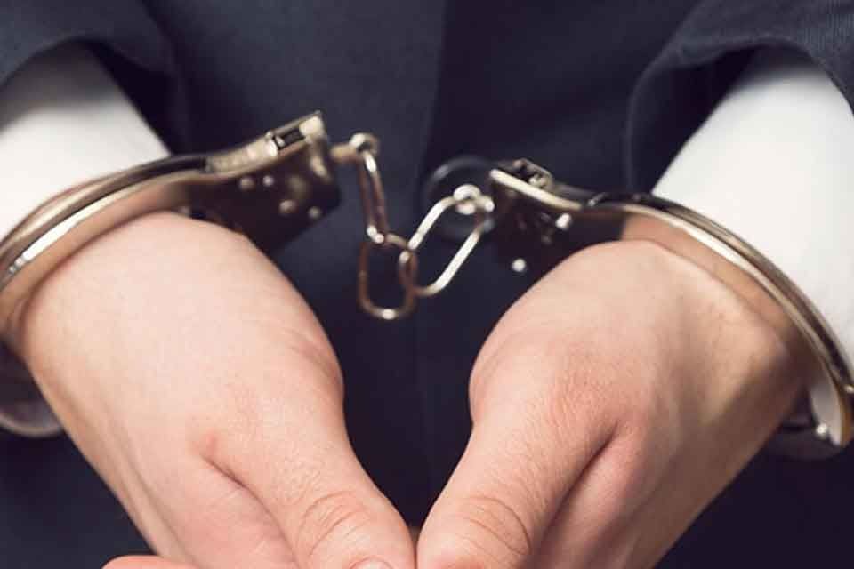 İzmir'in Tire il&ccedil;esinde kurulan pazarda yankesicilik yaptığı &ouml;ne s&uuml;r&uuml;len 4
