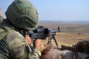 Milli Savunma Bakanlığı,&nbsp;Pen&ccedil;e-Kilit&nbsp;b&ouml;lgesinde tespit edilen 3 PKK'lı ter&ouml;ristin etkisiz hale
