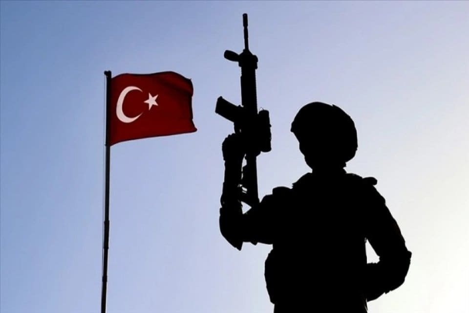 Milli Savunma Bakanlığı Mehmet&ccedil;iğin zorlu şartlarda g&ouml;rev yaptığı Pen&ccedil;e Kilit