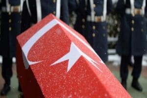 Irak'ın kuzeyindeki Pen&ccedil;e-Kilit operasyonu b&ouml;lgesinde ter&ouml;ristlerin d&ouml;şediği el yapımı patlayıcının