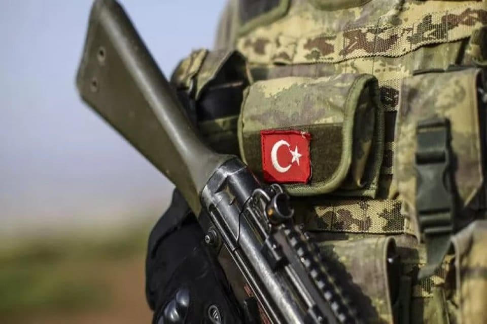 Pen&ccedil;e Kilit operasyonunda ter&ouml;ristlerle &ccedil;ıkan &ccedil;atışmada 3 asker şehit oldu,