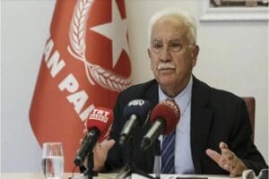 Vatan Partisi Genel Başkanı&nbsp;Doğu Perin&ccedil;ek, Adalet ve Kalkınma Partisi'nden (AK