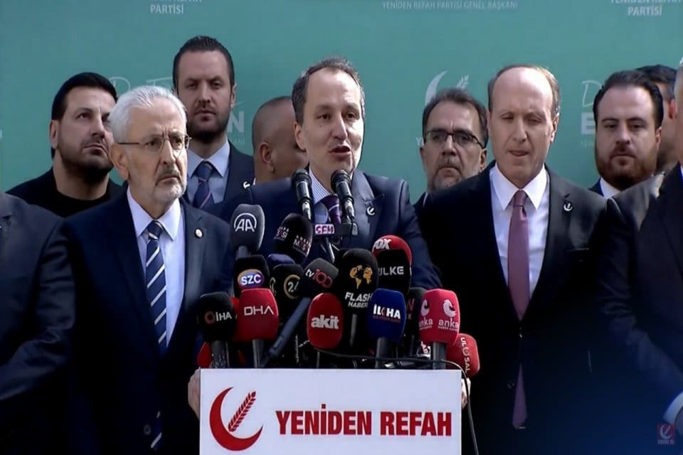 Son dakika kararıyla Cumhur İttifakı'na katılan Yeniden Refah Partisi y&ouml;netimine