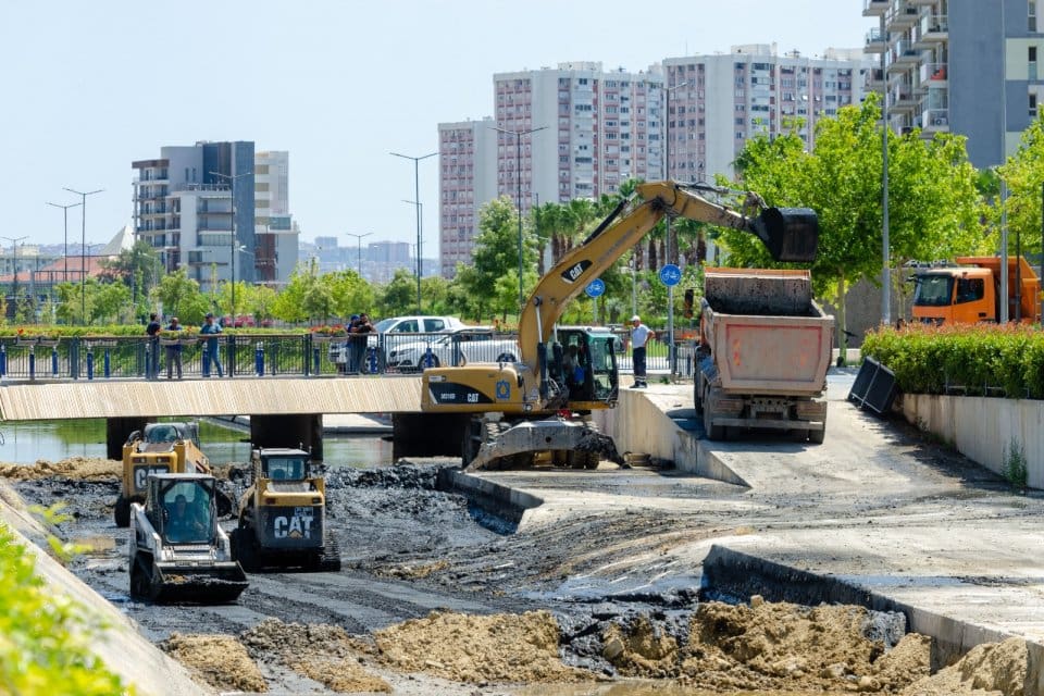 İzmir B&uuml;y&uuml;kşehir Belediyesi İZSU Genel M&uuml;d&uuml;rl&uuml;ğ&uuml;, Karşıyaka&rsquo;nın Peynircioğlu ve Ahırkuyu