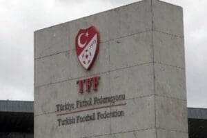 PFDK, Trabzonspor-Antalyaspor ma&ccedil;ında &ccedil;ıkan olaylarla ilgili cezalarını a&ccedil;ıkladı. Profesyonel Futbol