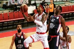 ING Basketbol S&uuml;per Ligi'nde Antren&ouml;r Ufuk Sarıca y&ouml;netimindeki iddialı kadrosuyla