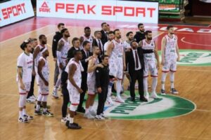 Oyuncuların yaptığı antrenman boykotuyla sarsılan Pınar Karşıyaka, boykot krizinden 1