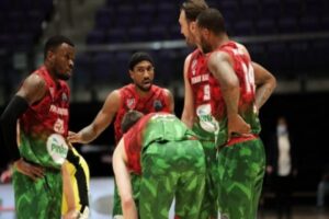 ING Basketbol S&uuml;per Ligi'nde 16 ma&ccedil;ta 15 galibiyet aldığı m&uuml;thiş