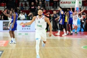 T&uuml;rkiye Sigorta Basketbol S&uuml;per Ligi'nde Onvo B&uuml;y&uuml;k&ccedil;ekmece'yi Jaylon Brown'ın son