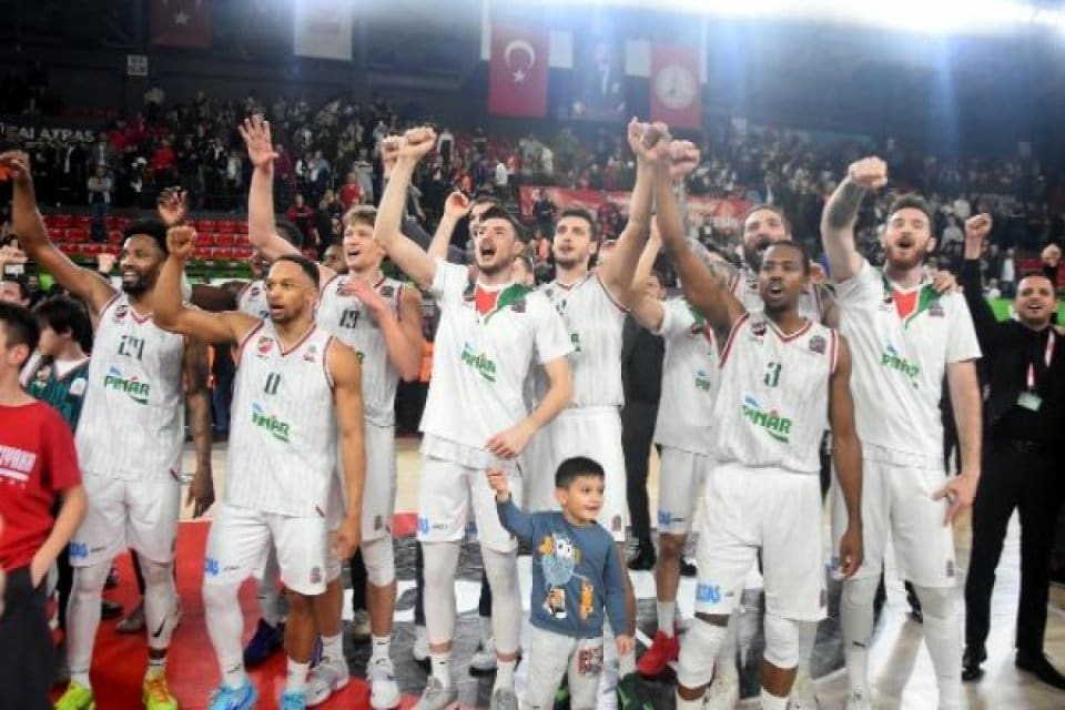 T&uuml;rkiye Sigorta Basketbol S&uuml;per Ligi'nde İzmir'e lider gelen THY Euroleague'in