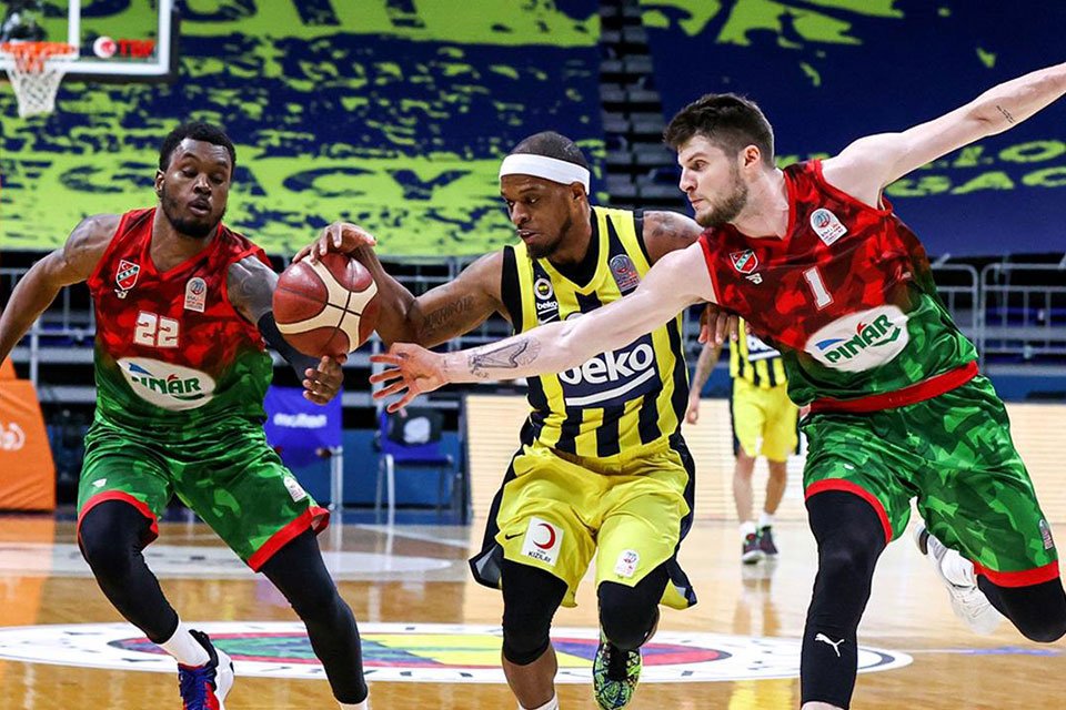 ING Basketbol Süper Ligi'nde Antrenör Ufuk Sarıca yönetiminde şampiyon olduğu