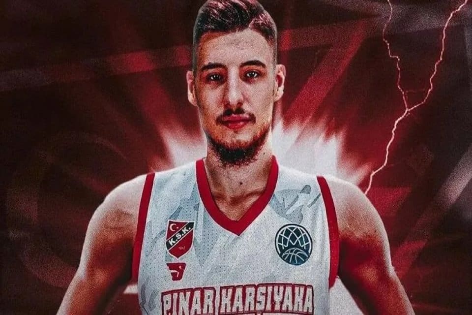 Basketbol S&uuml;per Ligi ekiplerinden Pınar Karşıyaka, ge&ccedil;en sezon Semt77 Yalovaspor