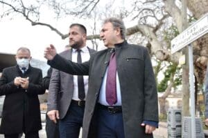 İl&ccedil;enin d&ouml;rt bir yanına yapılacak yatırım ve &ccedil;alışmalara yerinde ziyaretlerle