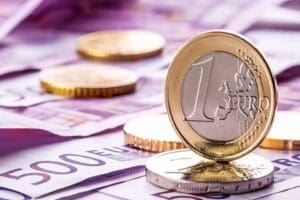 ABD Merkez Bankası'nın (Fed) faiz artış hızını yavaşlatacağına ilişkin beklentilerin