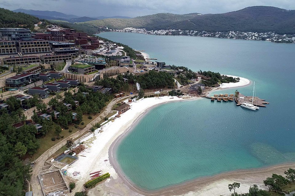 Muğla'nın Bodrum ve Milas ilçesinde, yaz sezonuna hazırlık yapan bazı