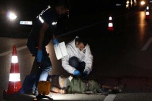 Gaziantep'te, kontrol noktasında 'dur' ihtarına uymayarak s&uuml;r&uuml;c&uuml;s&uuml;n&uuml;n ka&ccedil;tığı&nbsp;minib&uuml;s, kovalamaca sonucu