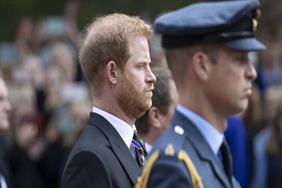 Prens Harry, duruşmaya katılmak &uuml;zere Londra'ya s&uuml;rpriz ziyaret ger&ccedil;ekleştirdi Britanya
