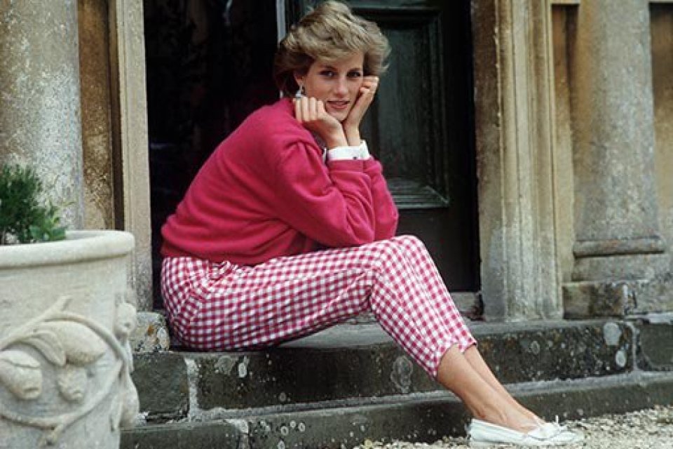 1996&rsquo;da boşandıktan bir yıl sonra Fransa&rsquo;da trafik kazasında &ouml;len Prenses
