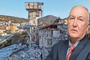 Kahramanmaraş'ın G&ouml;ksun il&ccedil;esinde meydana gelen art arda depremlerin ardından Prof.