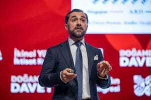 İkinci Y&uuml;zyılın İktisat Kongresi kapsamında konuşan Chicago &Uuml;niversitesi &ouml;ğretim &uuml;yesi