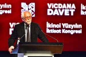 İkinci Y&uuml;zyılın İktisat Kongresi'nde konuşan Prof. Dr. &Ccedil;ağlar Keyder, &ldquo;Somut