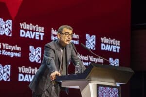 İkinci Y&uuml;zyılın İktisat Kongresi&rsquo;nin &uuml;&ccedil;&uuml;nc&uuml; g&uuml;n&uuml;nde konuşan Boğazi&ccedil;i &Uuml;niversitesi Modern
