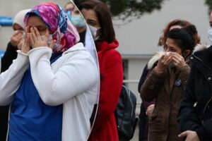 Manisa’da koronavirüs nedeniyle yaşamını yitiren Manisa Celal Bayar Üniversitesi (MCBÜ)