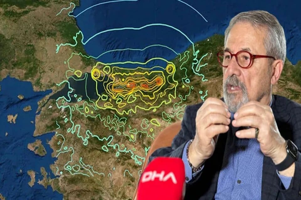 Bilim Akademisi &Uuml;yesi Yer Bilimci Prof. Dr. Naci G&ouml;r&uuml;r, "Marmara'da