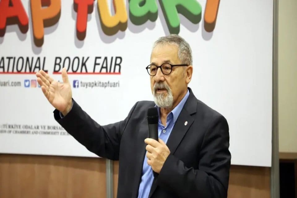 Osmaniye'de d&uuml;n yaşanan 4,6 b&uuml;y&uuml;kl&uuml;ğ&uuml;ndeki depremin ardından uyarıda bulunan Prof.
