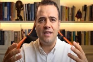 Prof. Dr. &Ouml;zg&uuml;r Demirtaş, T&uuml;rkiye'nin kredi iflas risk priminin 14