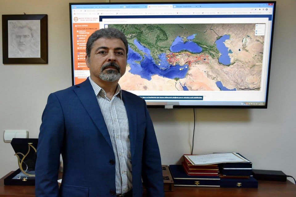 İzmir&nbsp;Dokuz Eyl&uuml;l &Uuml;niversitesi (DE&Uuml;) Deprem Araştırma ve Uygulama Merkezi (DAUM)
