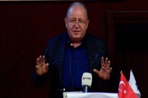'Deprem Tehlikesi ve İstanbul' başlıklı panele katılan Prof. Dr. Ş&uuml;kr&uuml;