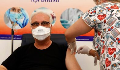 Prof. Dr. Tevfik Özlü'den aşı açıklaması: 'Bizi sınırlayacak olan tek şey…'