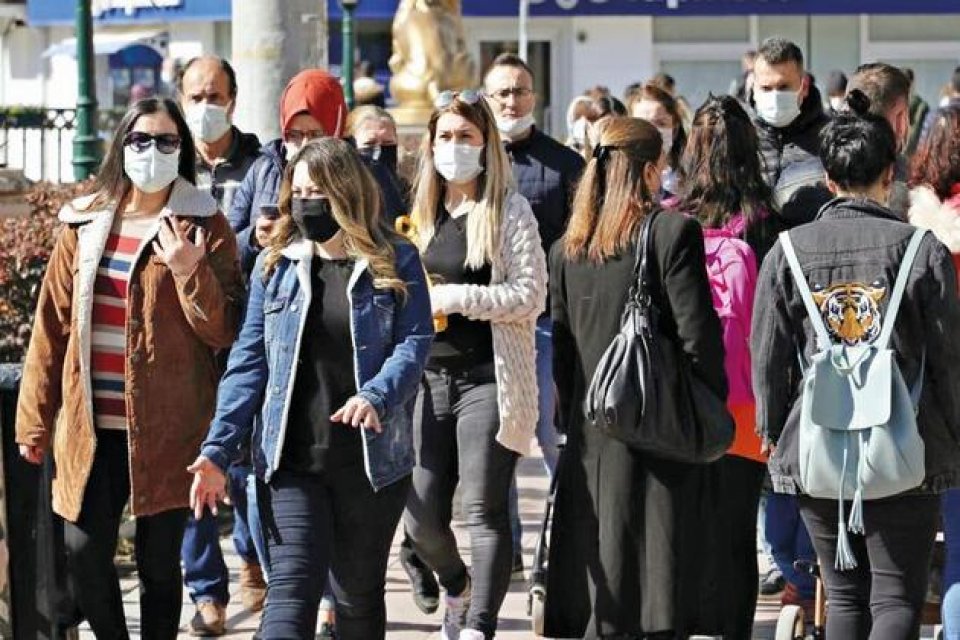 Prof. Dr. Osman M&uuml;ft&uuml;oğlu, pandeminin g&ouml;r&uuml;nmeyen y&uuml;z&uuml;ndeki sorunları sıraladı. M&uuml;ft&uuml;oğlu,