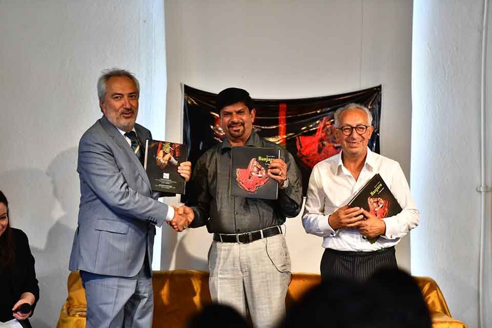 D&uuml;nya Hindistan Banjara Roman Federasyonu Başkanı Dr. Rama Naik tarafından