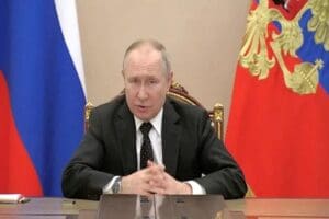Rusya lideri Putin, Finlandiya&rsquo;nın NATO&rsquo;ya katılmasının ikili ilişkileri olumsuz etkileyeceğini