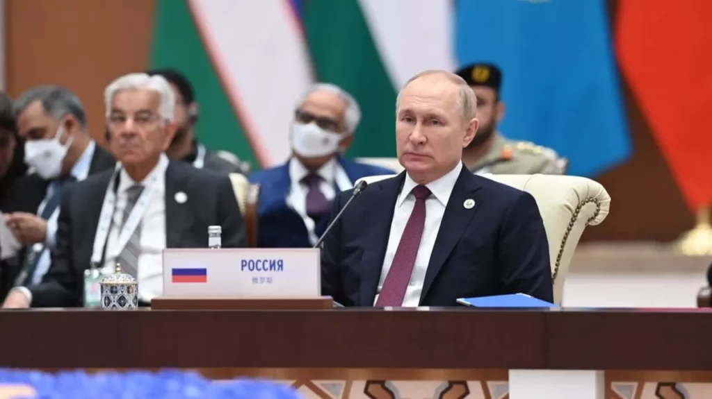 Putin'den 'kısıtlamaları kaldırın' çağrısı