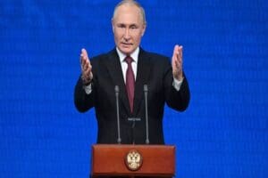 Rusya Devlet Başkanı Vladimir Putin, kısmi askeri seferberlik ilan etti.