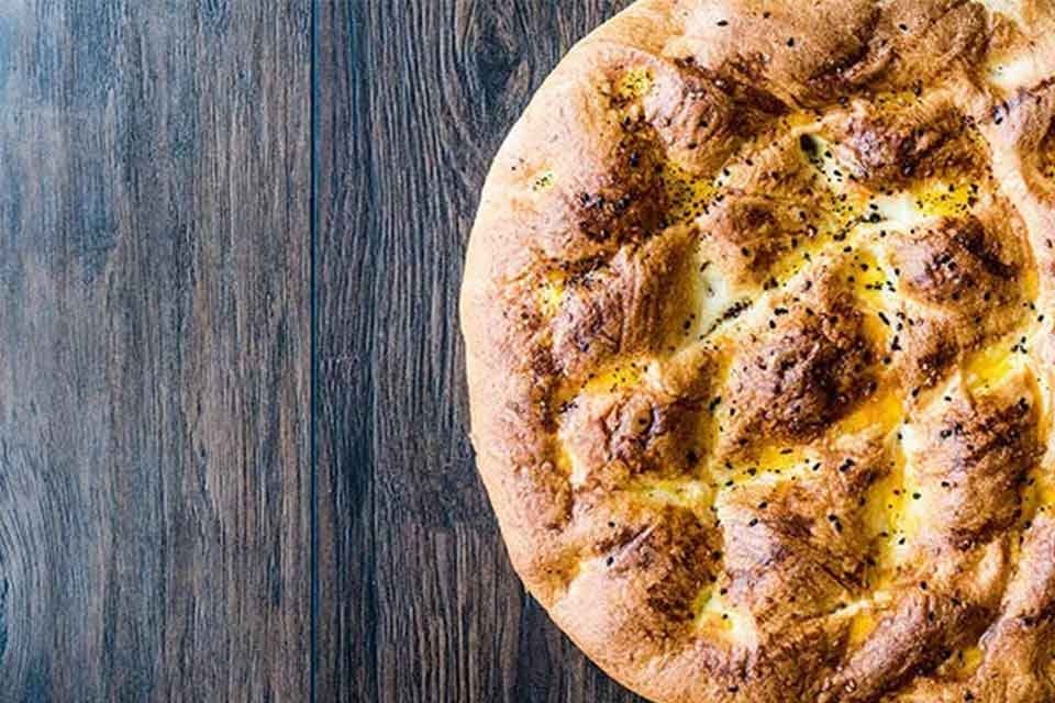 İzmir'de ge&ccedil;en yıl 350 gramı 6 liradan satılan ramazan pidesi,