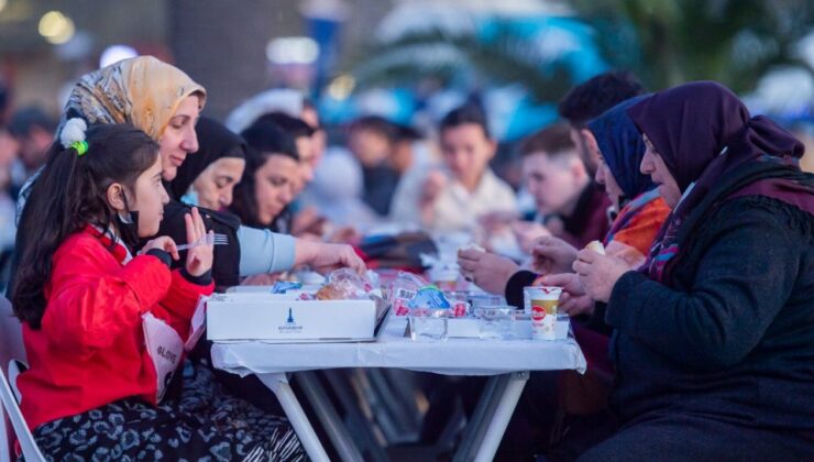 Ramazanın ilk gününde İzmir, Adıyaman, Osmaniye ve Hatay’da iftar sofrası kurulacak
