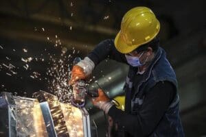 Reel Kesim G&uuml;ven Endeksi (RKGE), nisanda bir &ouml;nceki aya g&ouml;re