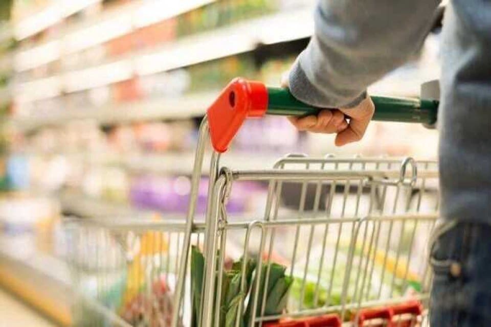 Rekabet Kurumu, fahiş fiyat soruşturmasında 5 zincir market ve bir