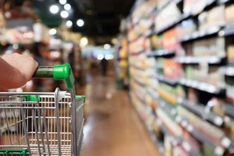 Rekabet Kurumu, zincir market&nbsp;mesafe uyarısında bulundu.&nbsp; Rekabet kurumundan yapılan a&ccedil;ıklamada,