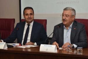 15 g&uuml;n yapı durdurma eylemi yapan Torbalılı m&uuml;teahhitler Ak Parti